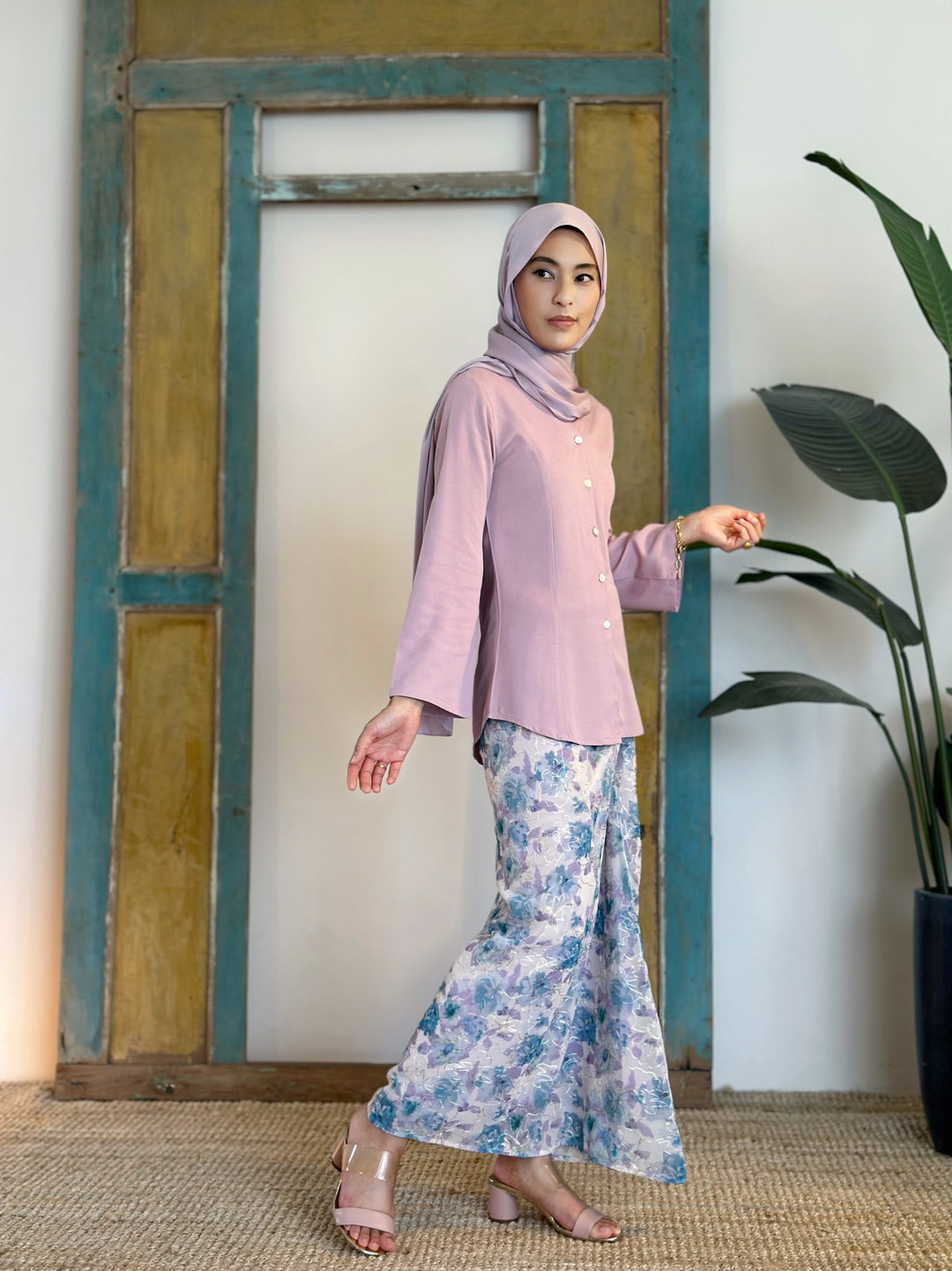 CEMARA Short Kebaya Set in Dusty Lilac
