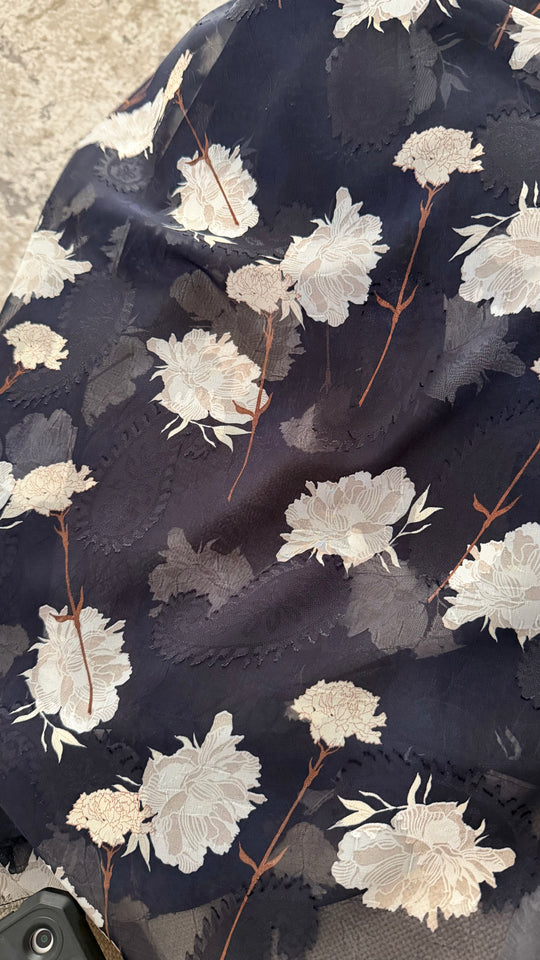 ALUN Selendang in Midnight Peony