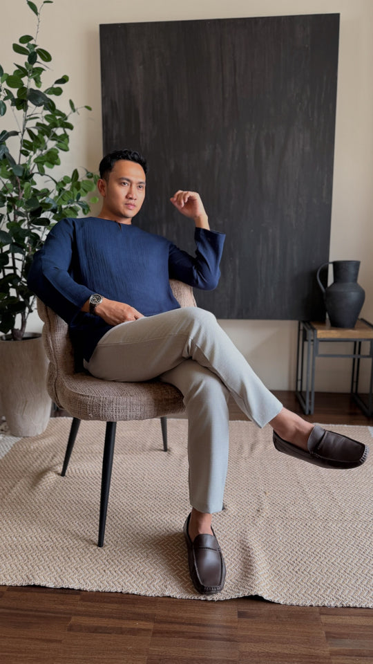 TUALANG Teluk Belanga Kurta in Midnight Blue