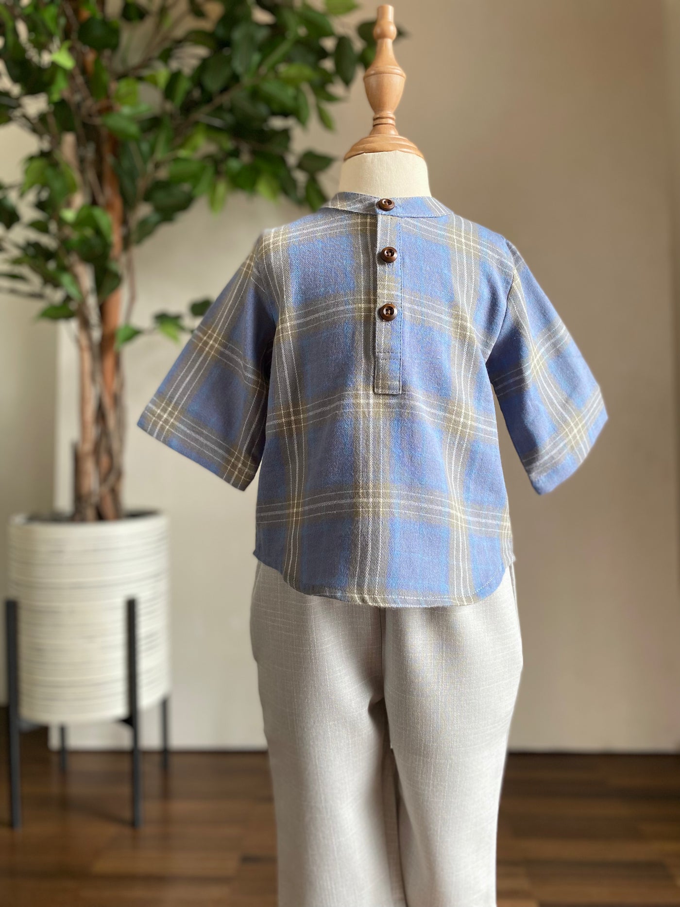 OLIVER Henley Shirt in Blue Tartan