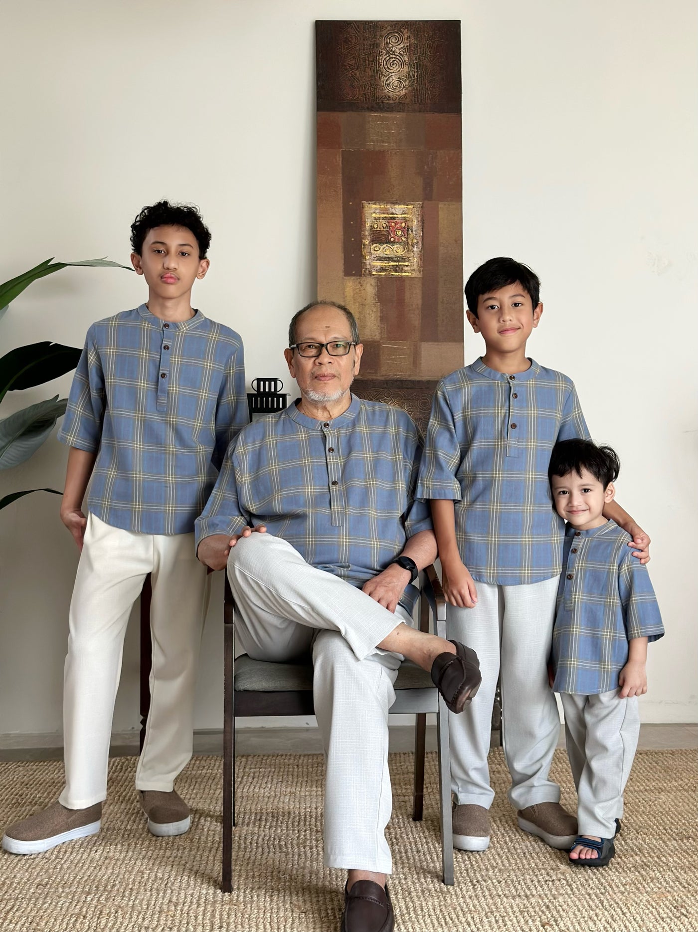 OLIVER Henley Shirt in Blue Tartan