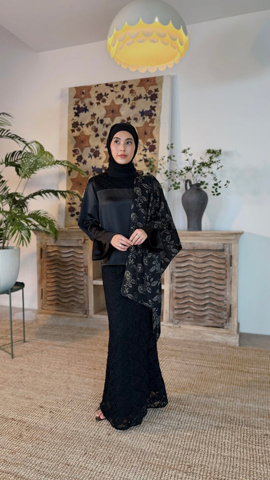 YASMIN Modern Kurung Set in Noir Grace