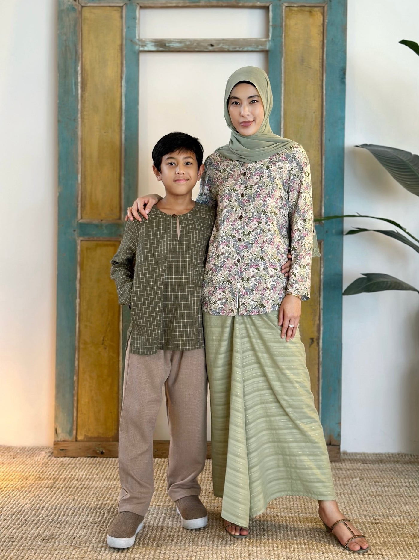 CEMARA Short Kebaya Set in Olive Floral