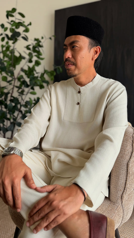 ZAHIR Kurta in Sandy White