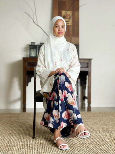 ANGGUN Long Kebarung Set in Delight