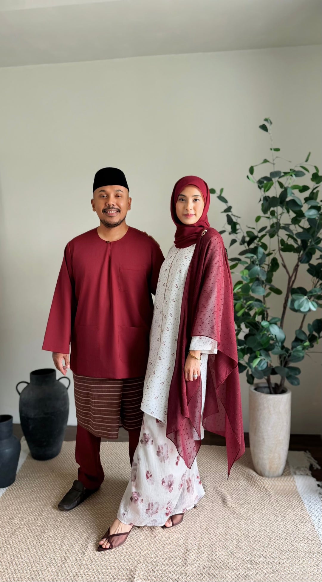 ANGGUN Long Kebarung Set in Merlot Ditsy