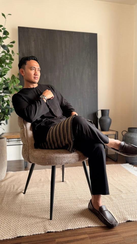 TUAH Baju Melayu Teluk Belanga in Charcoal