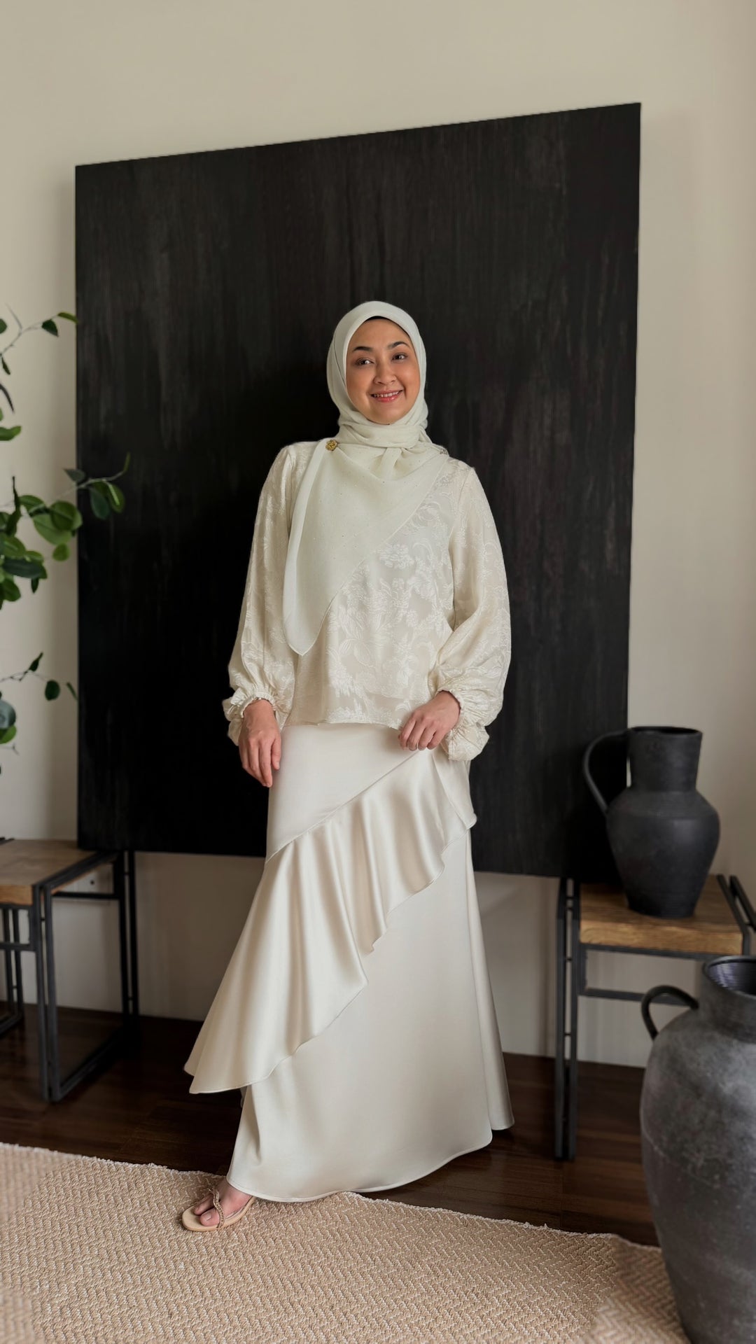 MAYA Modern Kurung Set in Silky Ivory