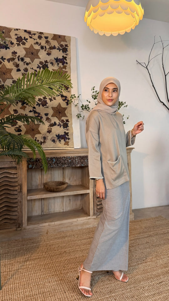 MULUS Kurung Kedah Set in Dune Biege