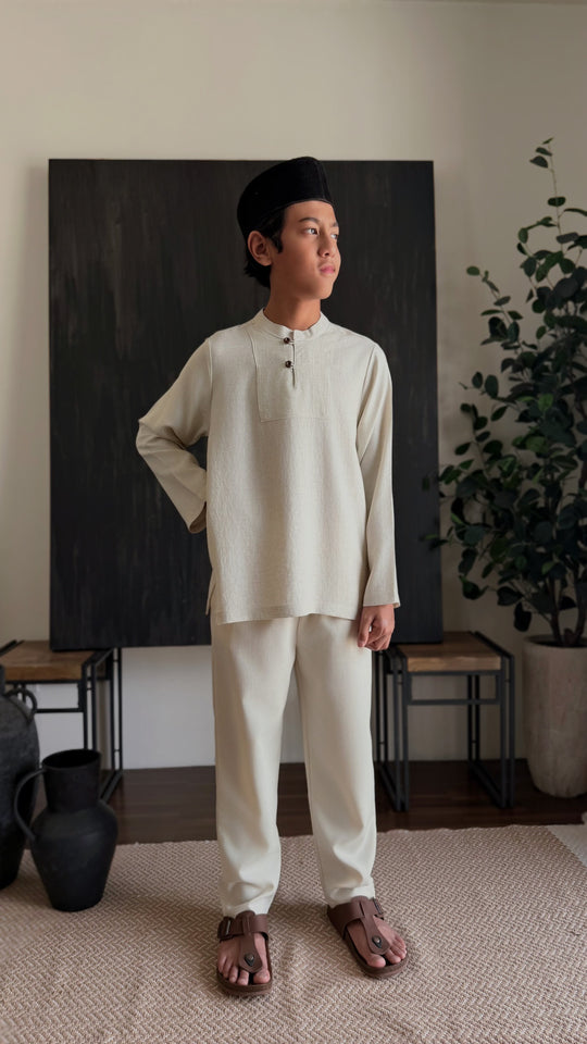 NADIM Kurta in Sandy White