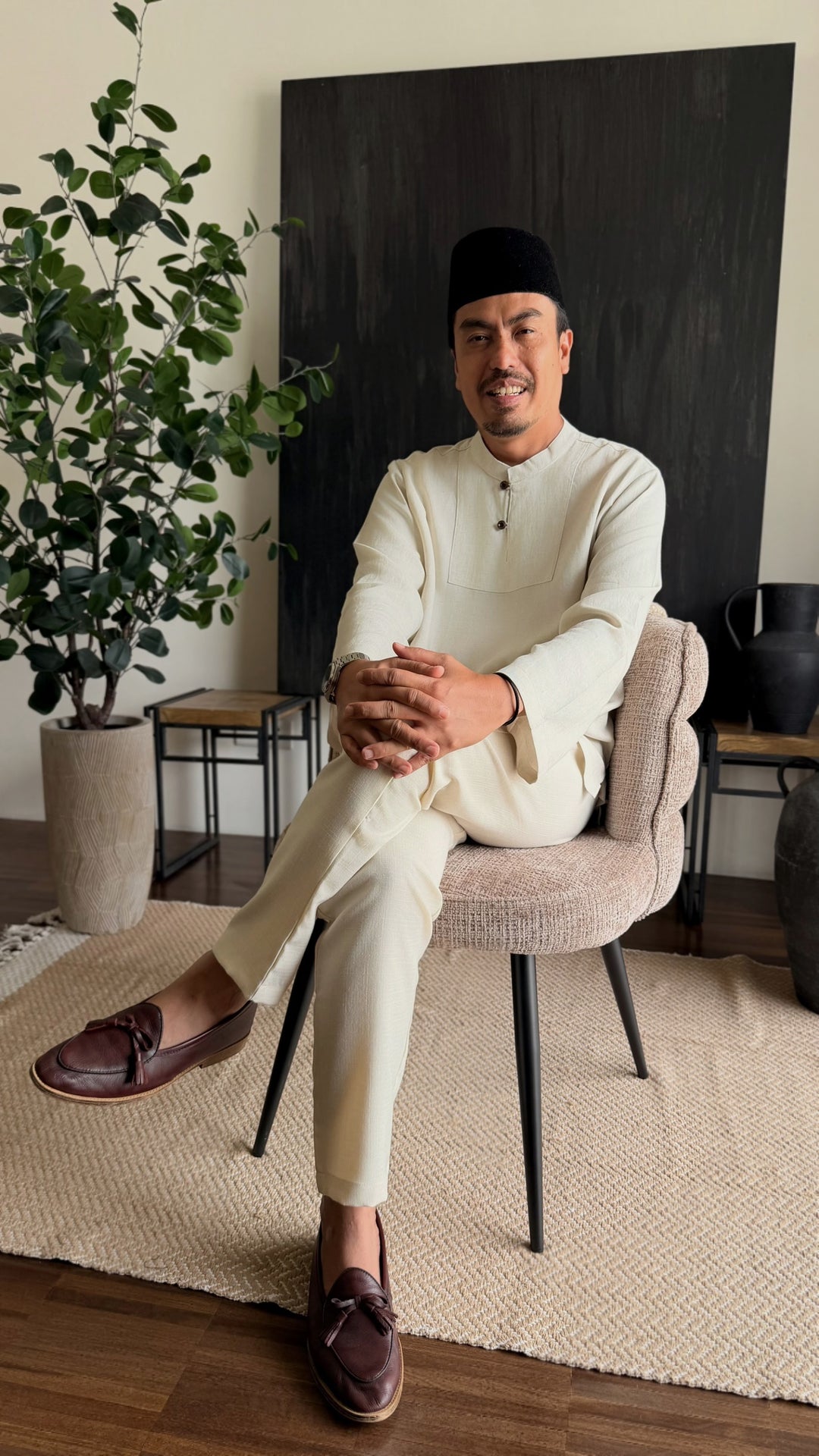 ZAHIR Kurta in Sandy White