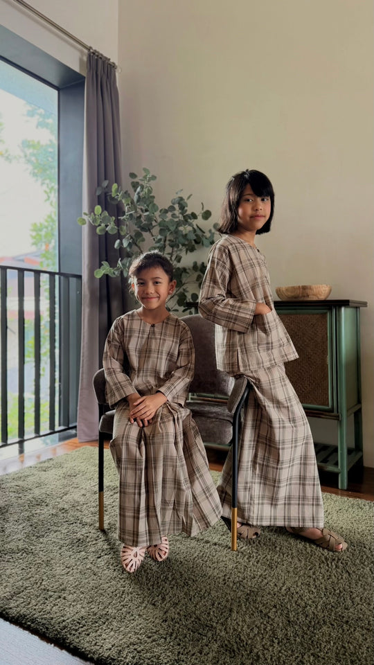 KESUMA Kurung Kedah Set in Olive Plaid