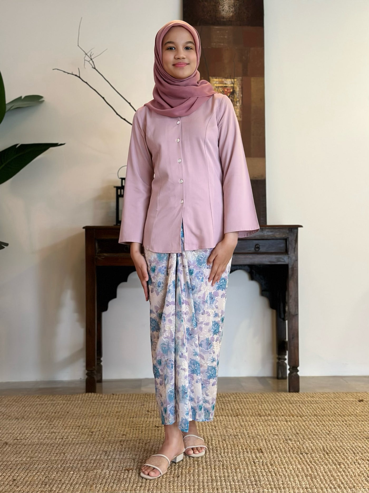 CEMARA Short Kebaya Set in Dusty Lilac