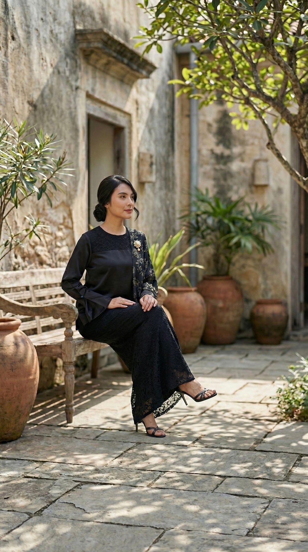 YASMIN Modern Kurung Set in Noir Grace