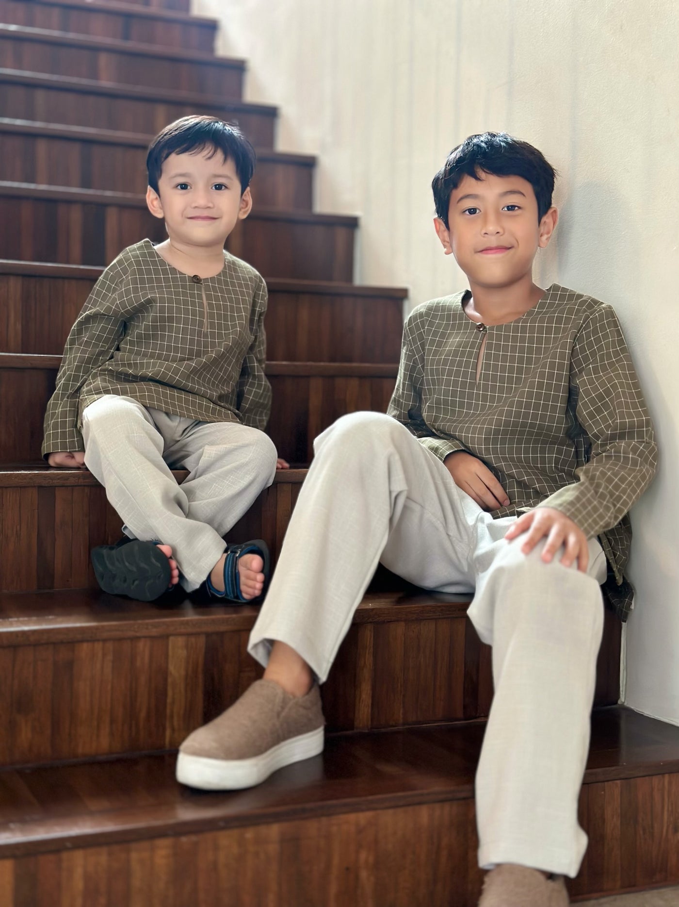 DAMAI Teluk Belanga Kurta in Olive