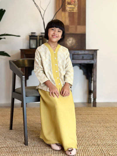 CAHAYA Modern Mini Kurung Set in Daffodil