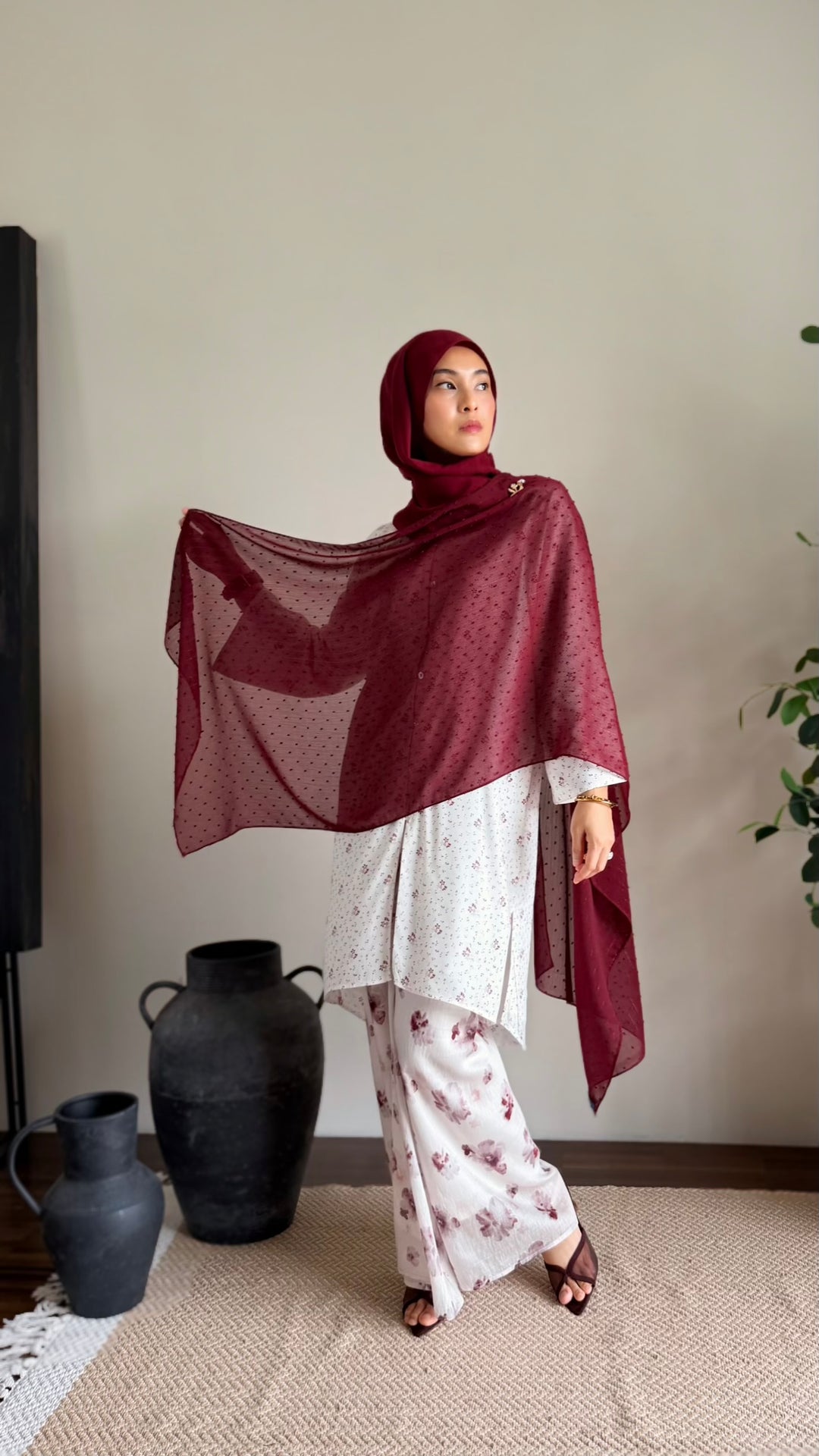 ANGGUN Long Kebarung Set in Merlot Ditsy