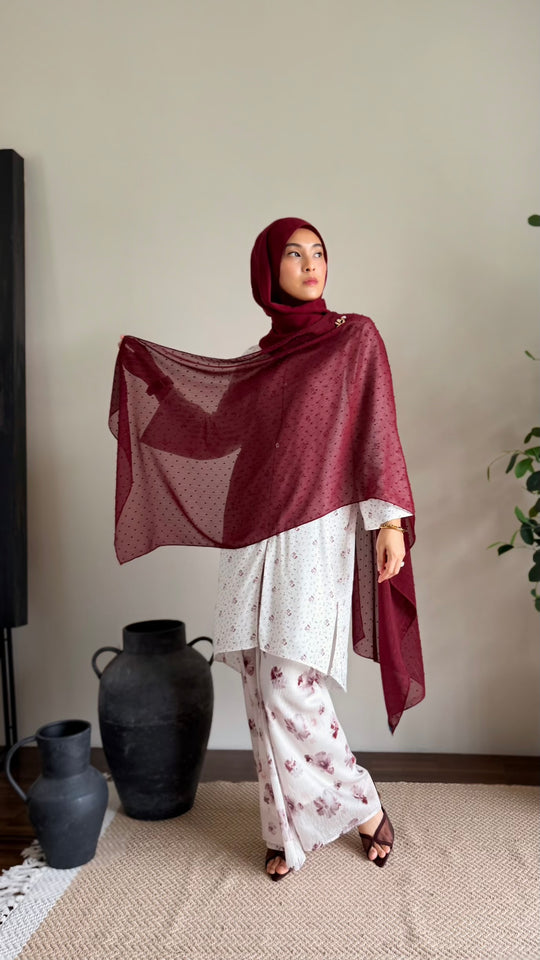 ANGGUN Long Kebarung Set in Merlot Ditsy