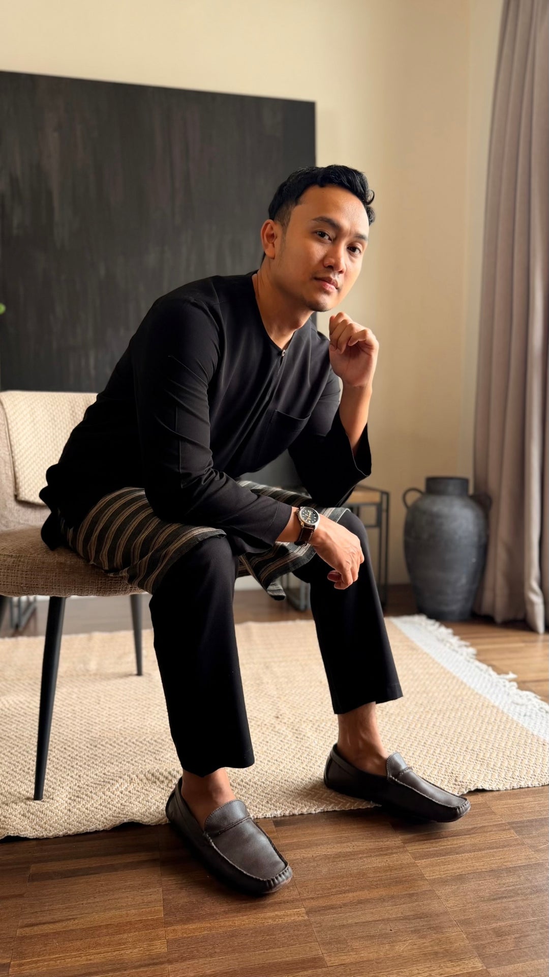 TUAH Baju Melayu Teluk Belanga in Charcoal