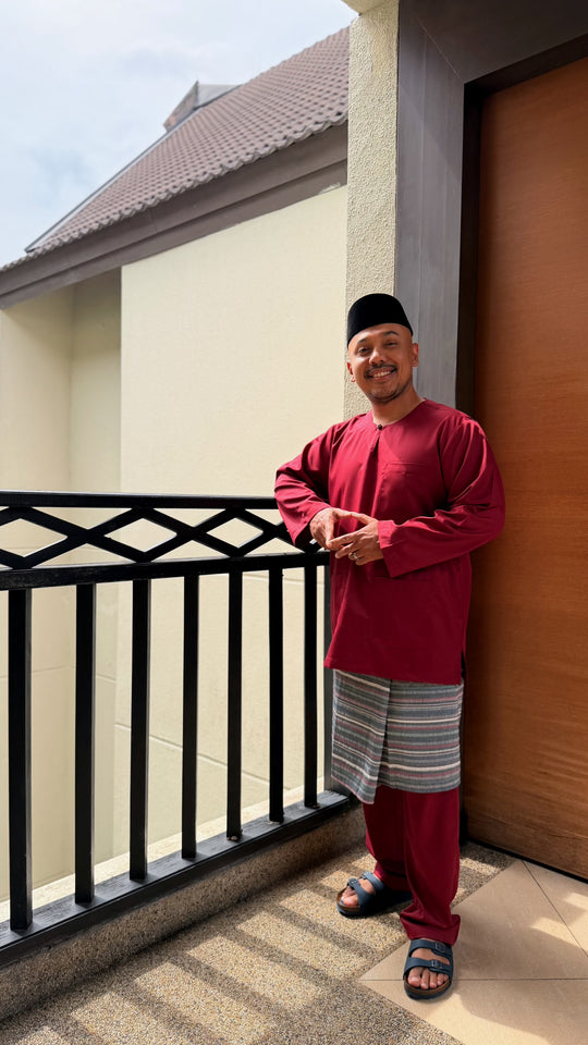 IDRIS Pelikat Style Samping in Delight Stripes