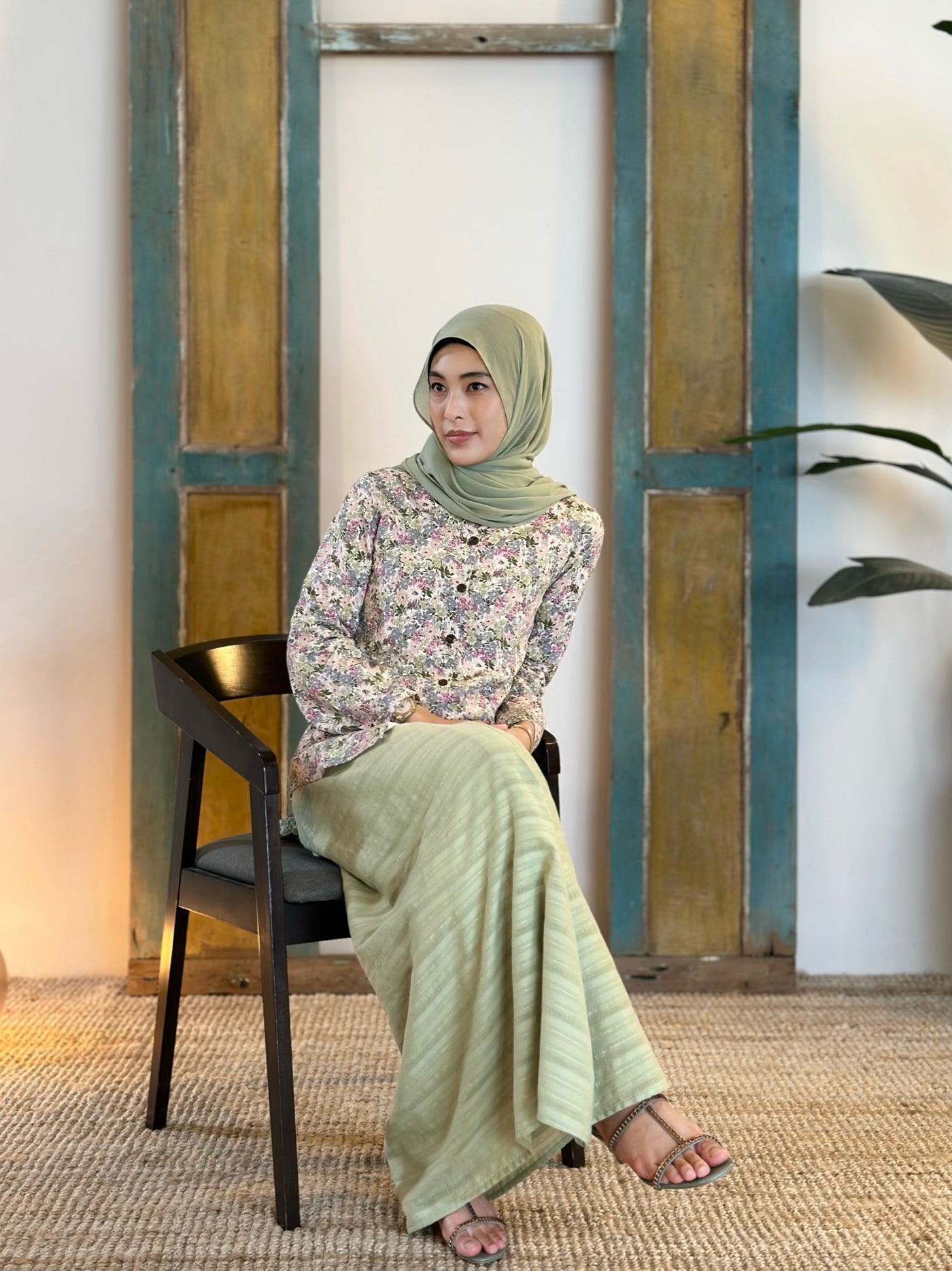 CEMARA Short Kebaya Set in Olive Floral