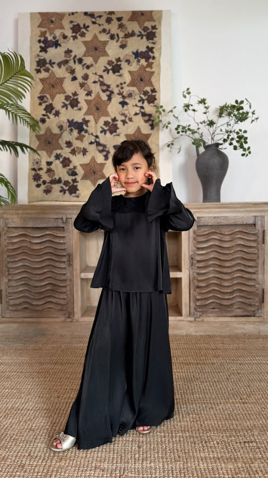 DIYA Modern Kurung Set in Noir Grace