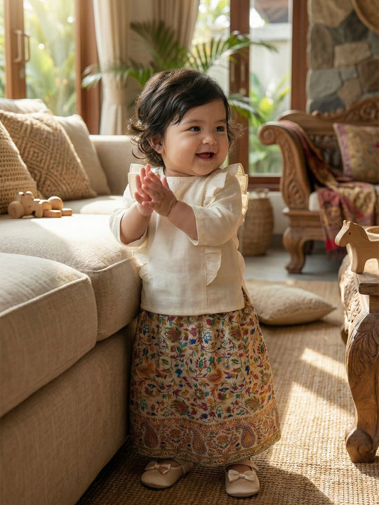 RIANG Frill Blouse & Skirt Set in Vanilla Blossom