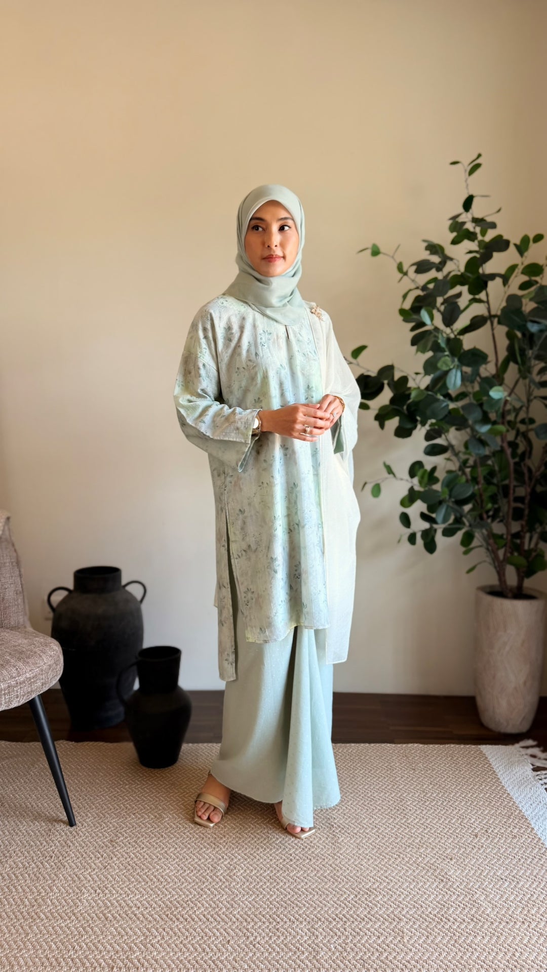 TANJUNG Long Kurung Set in Lido Green