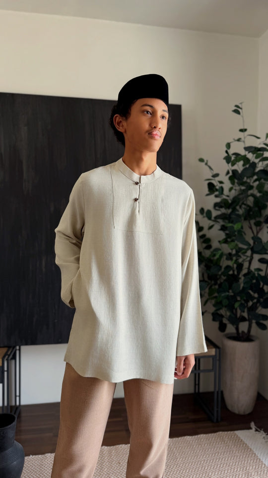 ZAHIR Kurta in Sandy White