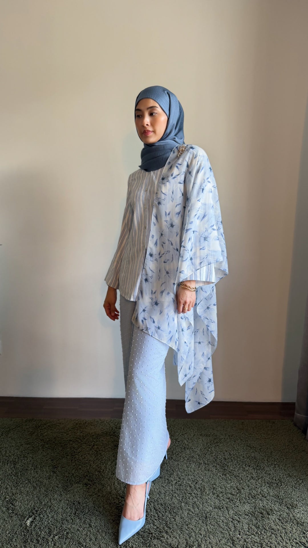CEMARA Short Kebaya Set in Cornflower Blue