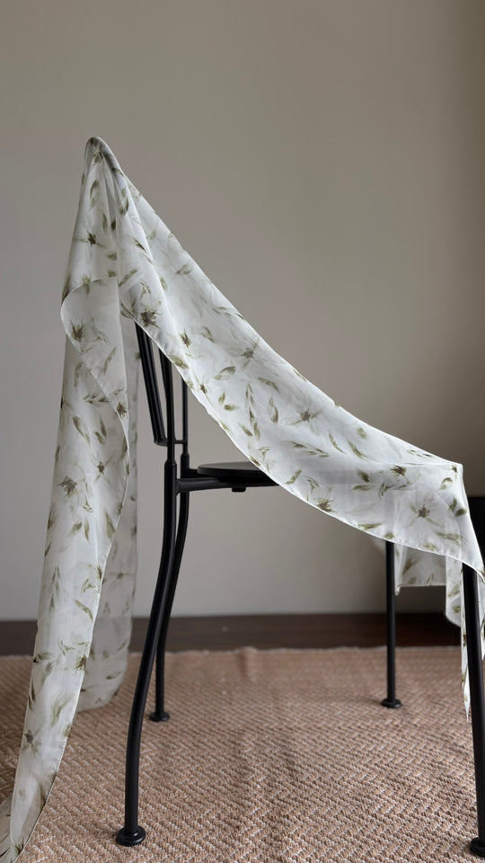 ALUN Selendang in Olive Petals