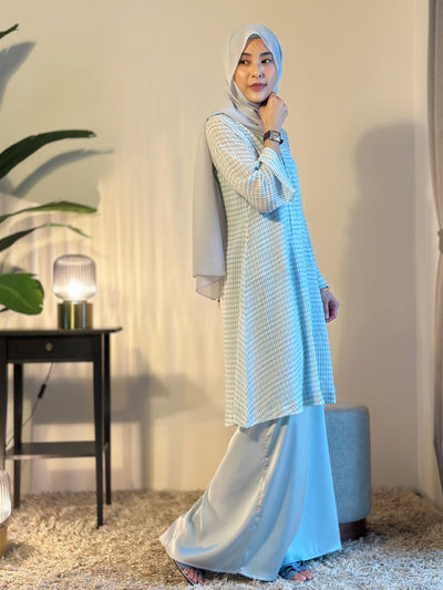 LAILA Long Kebaya Set in Icy Mist