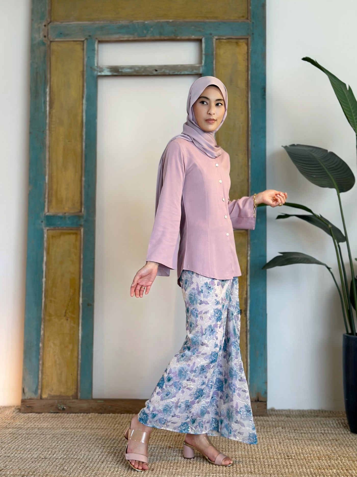 CEMARA Short Kebaya Set in Dusty Lilac