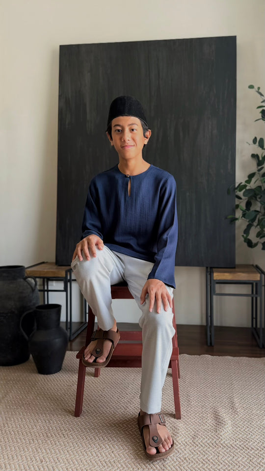 PEKAN Teluk Belanga Kurta in Midnight Blue