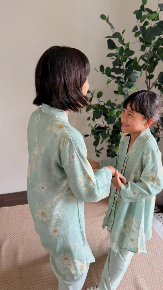 RATNA Long Kebaya Set in Dreamy Green