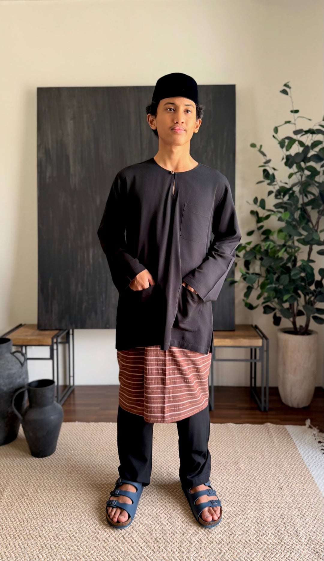 TUAH Baju Melayu Teluk Belanga in Charcoal