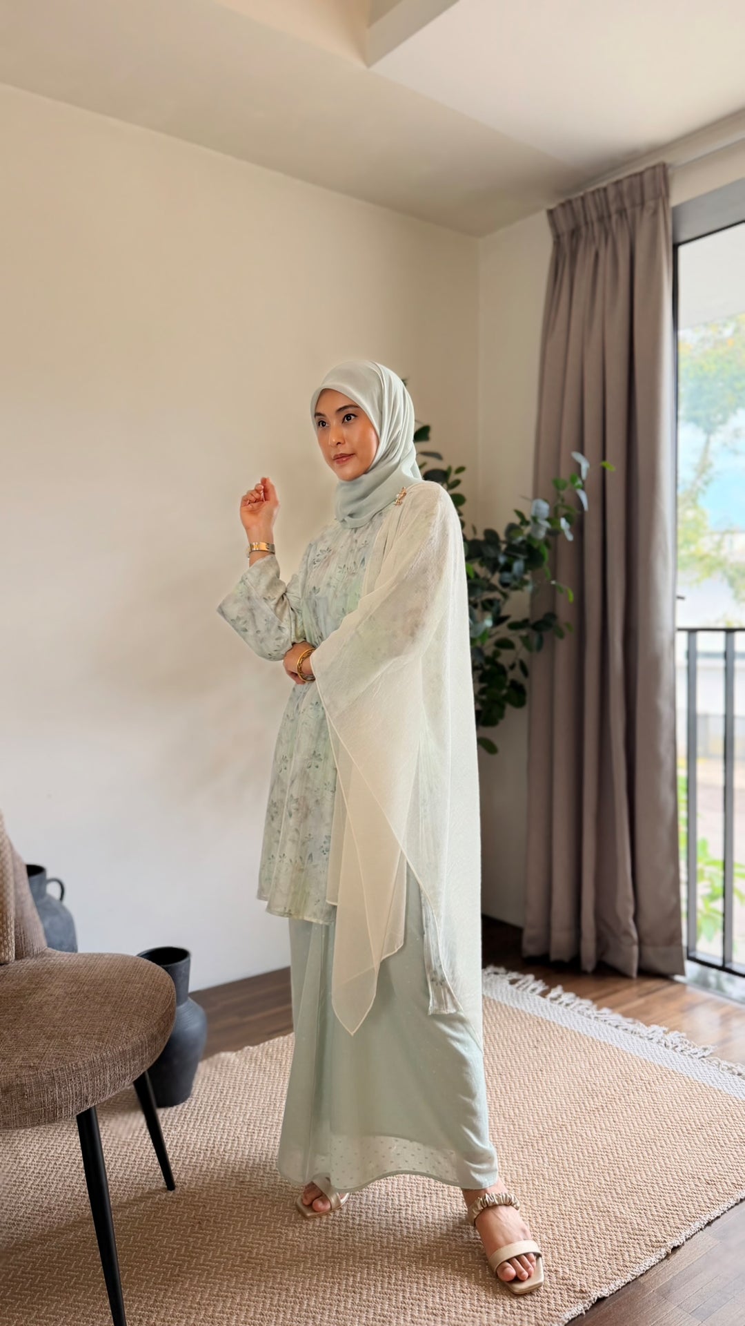 TANJUNG Long Kurung Set in Lido Green