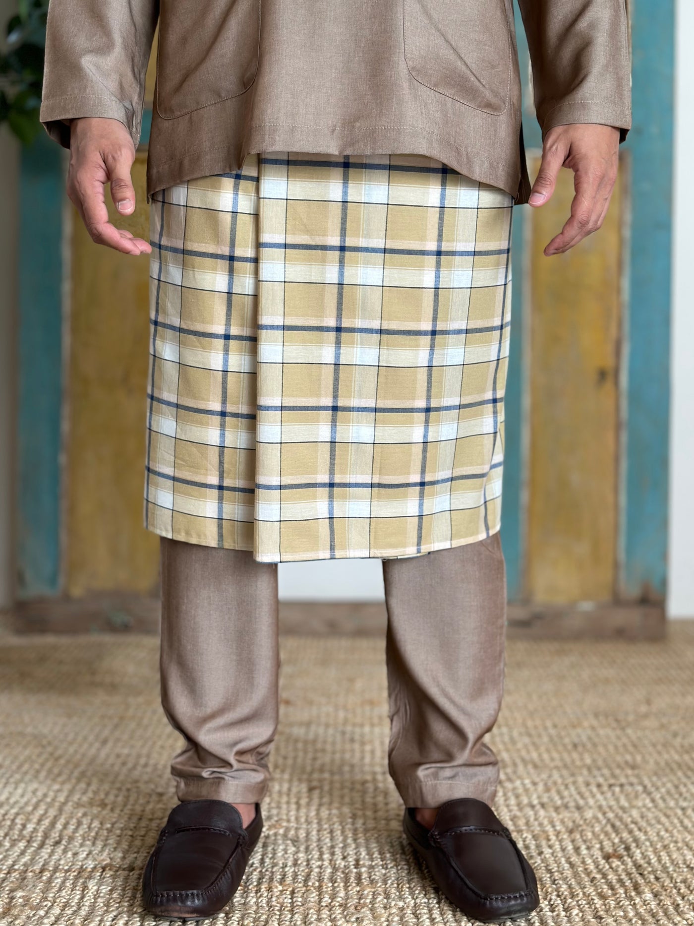 IDRIS Pelikat Style Samping in Parmesan Plaid