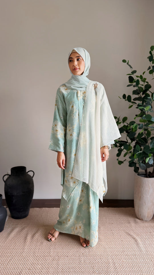 RATU Long Kebaya Set in Dreamy Green