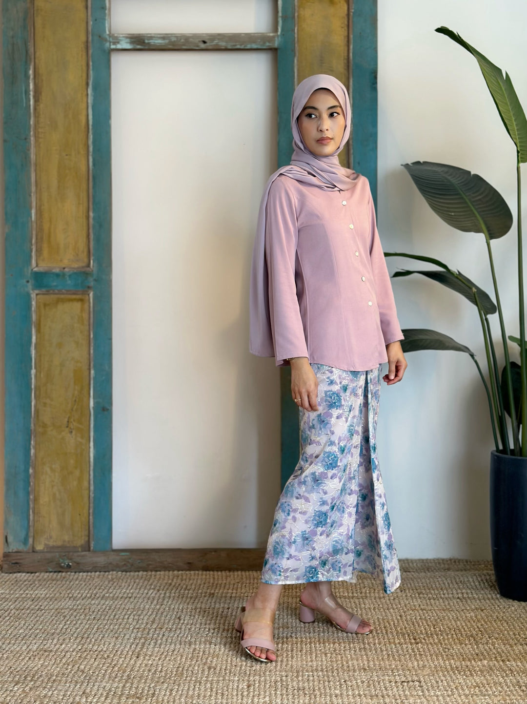 CEMARA Short Kebaya Set in Dusty Lilac