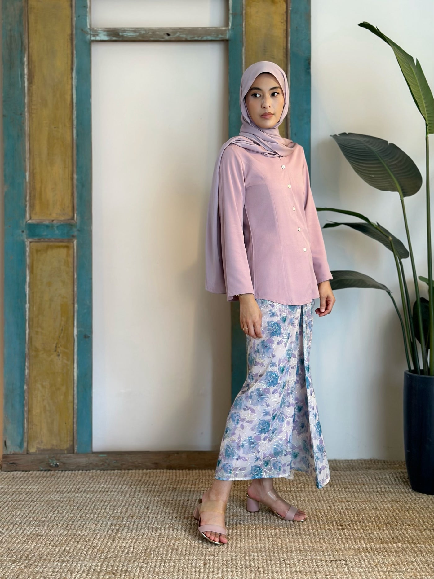 CEMARA Short Kebaya Set in Dusty Lilac