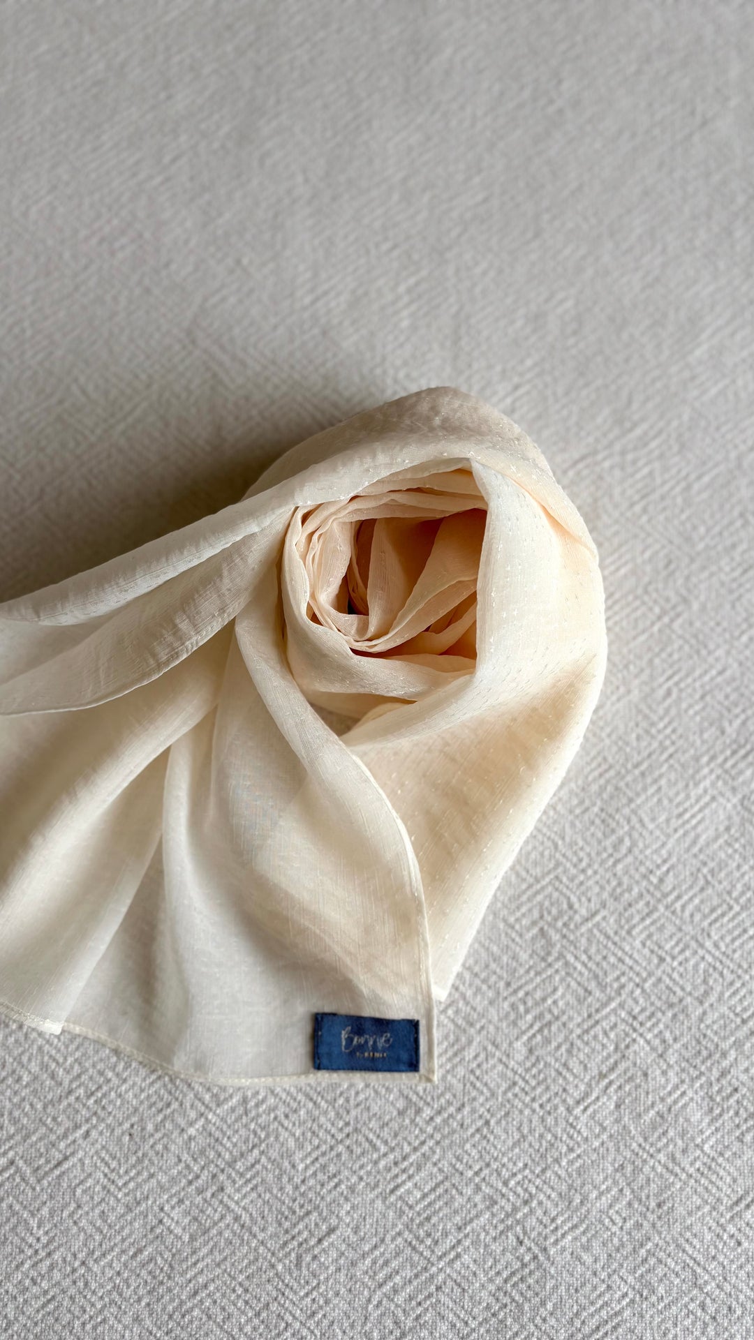 ALUN Selendang in Pearl Whisper