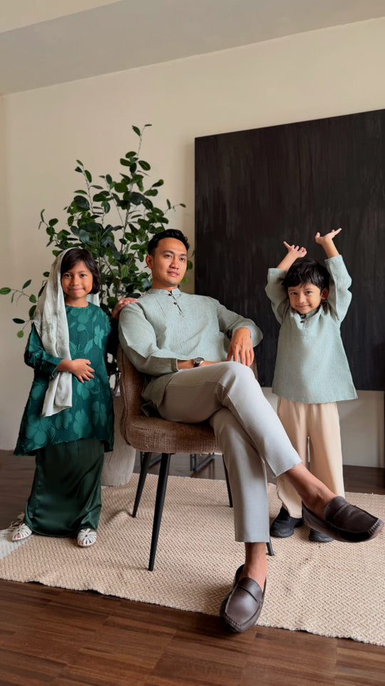 ZAHIR Kurta in Herbal Green