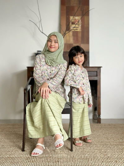 TERATAI Short Kebaya Set in Olive Floral