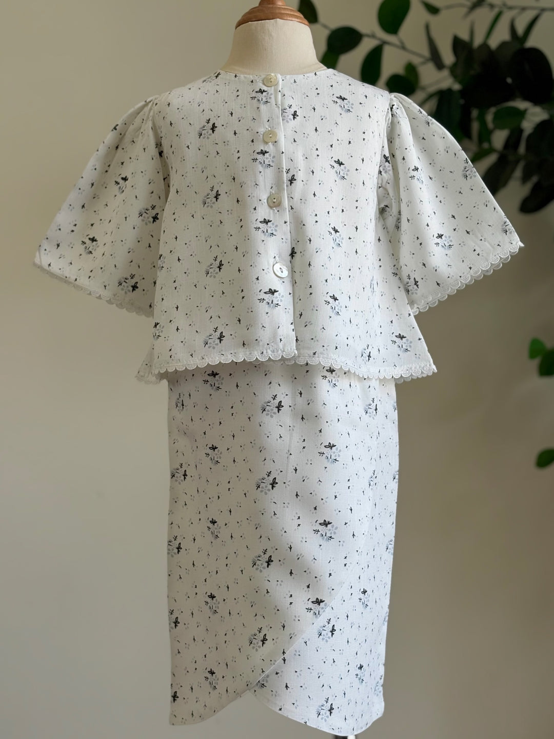 MELUR Baby’s Kebaya Set in Carbon Ditsy