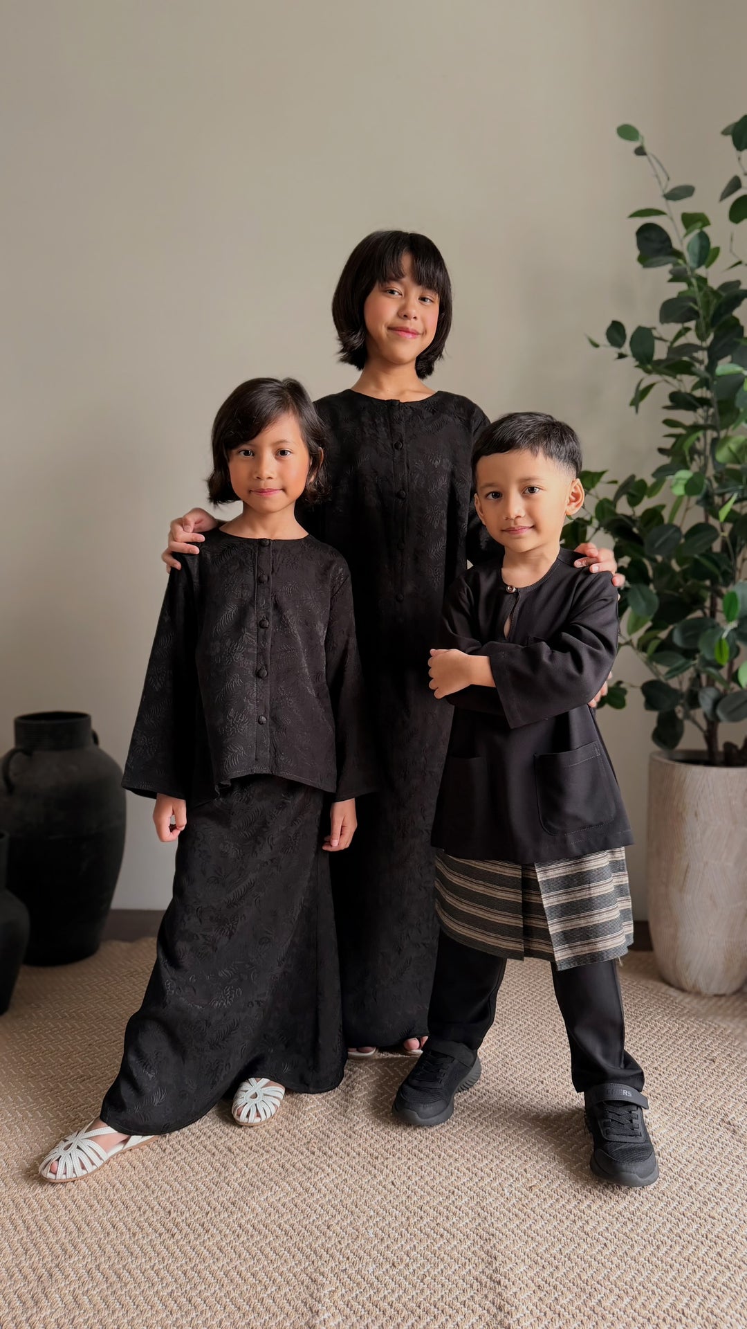 JEBAT Baju Melayu Teluk Belanga in Charcoal