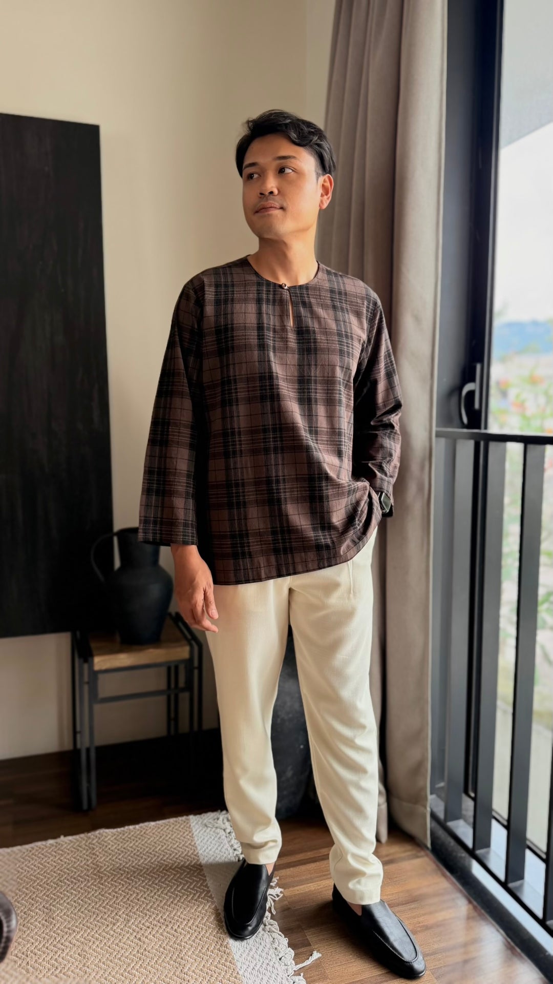 TUALANG Teluk Belanga Kurta in Espresso Plaid