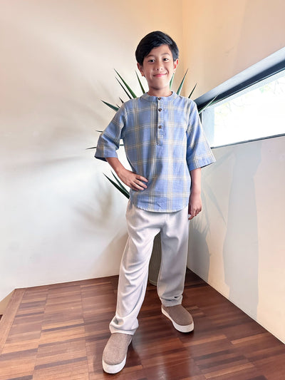 OLIVER Henley Shirt in Blue Tartan