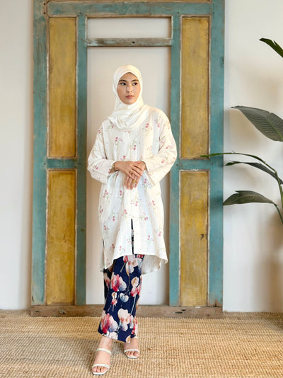 ANGGUN Long Kebarung Set in Delight