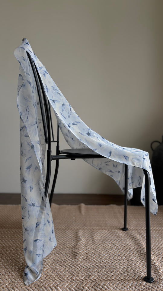 ALUN Selendang in Indigo Petals